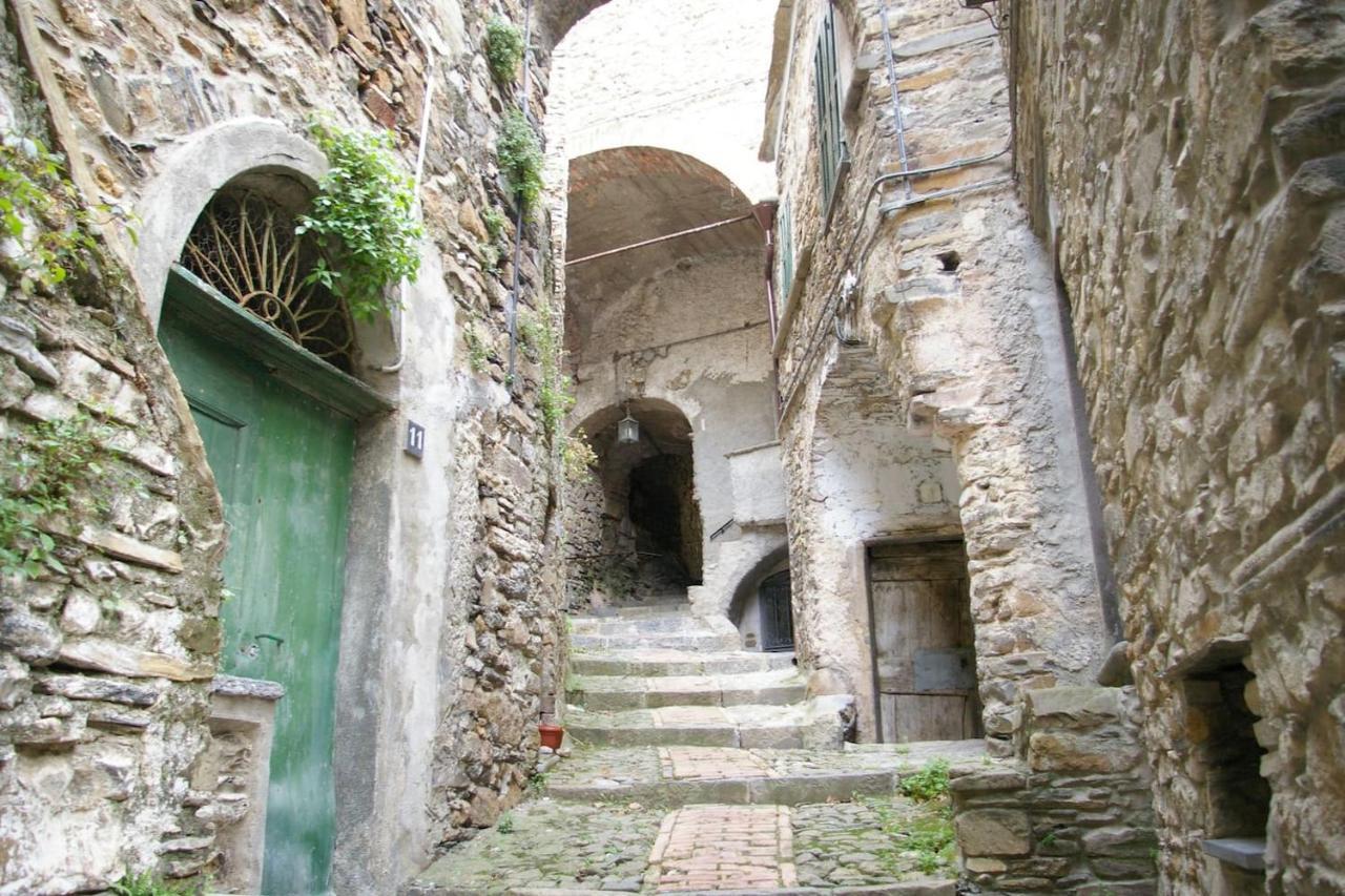 Ca 'Da Belan Mari' Villa Montalto Ligure Exterior photo