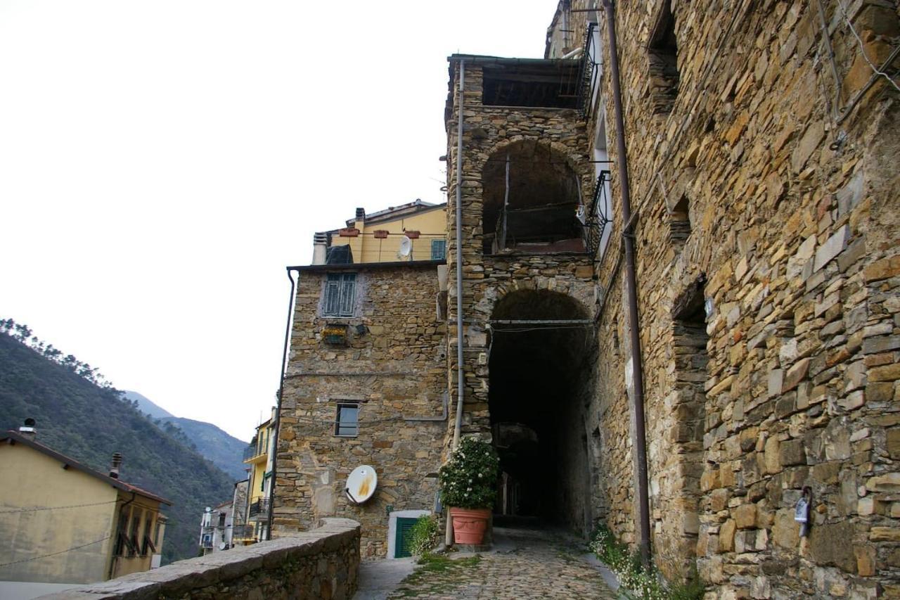 Ca 'Da Belan Mari' Villa Montalto Ligure Exterior photo